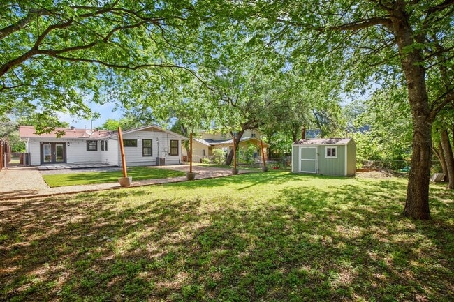 Building Photo - 1603 Grayford Dr