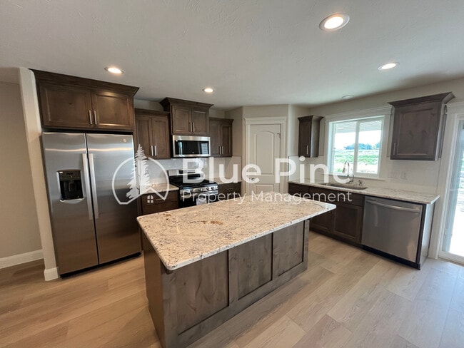 Building Photo - 6344 Ender Ln