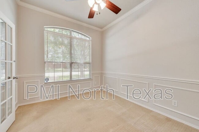 Building Photo - 12608 Red Hawk Dr