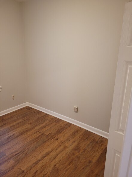 Building Photo - 169 Endicott St