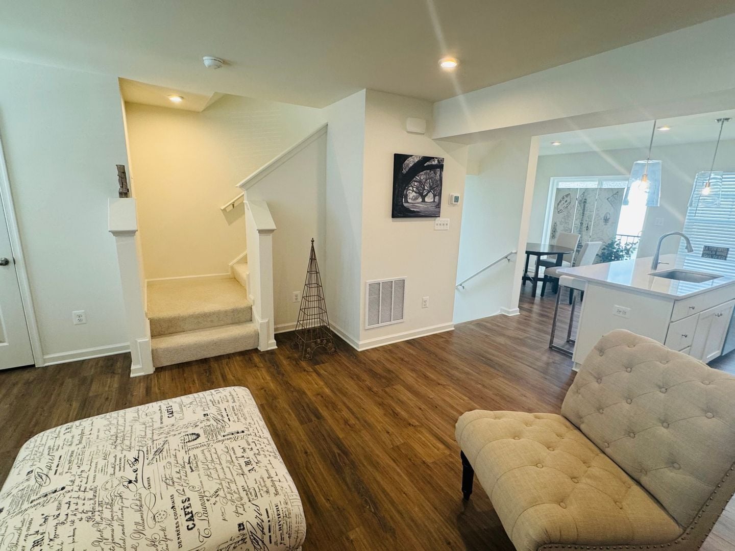 Building Photo - 229 Clifton Mnr