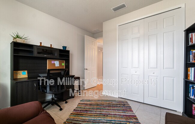Building Photo - 1837 Amberly Dr