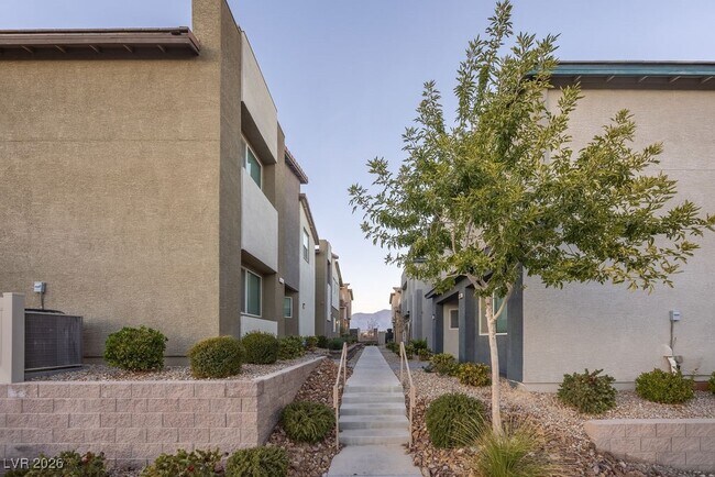 Building Photo - 4472 Sapphire Moon Ave