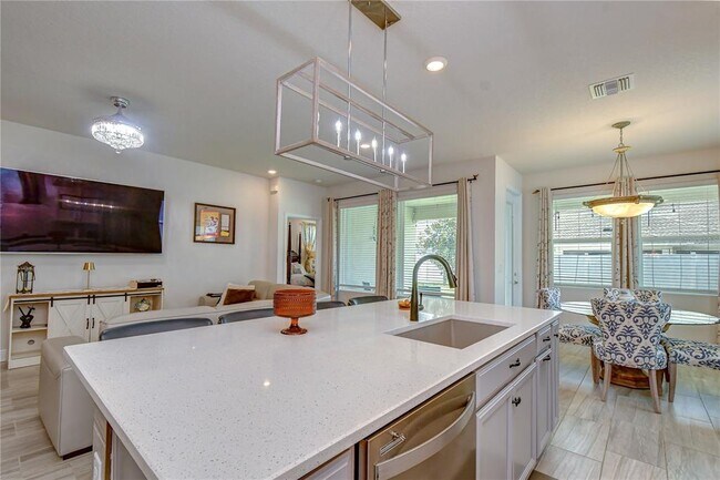 Building Photo - 15371 Caravan Ave