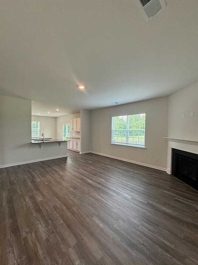 Building Photo - Brand New 4BR/2.5BA Single Family Home