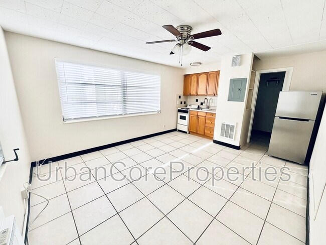 Building Photo - 105 7th Ave N