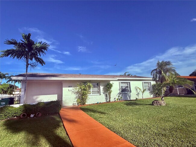 Building Photo - 2671 SW 118th Ct