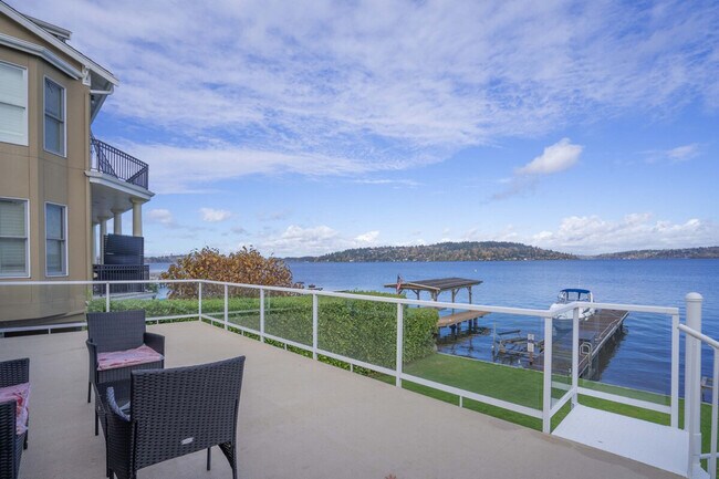 Building Photo - 10507 Rainier Ave S