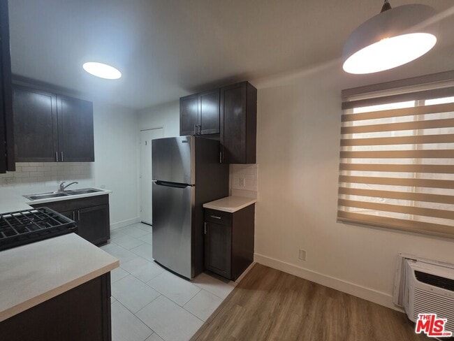 Building Photo - 1224 N Fairfax Ave