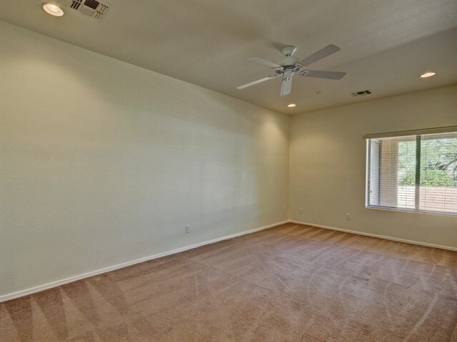 Building Photo - 8940 W Olive Ave