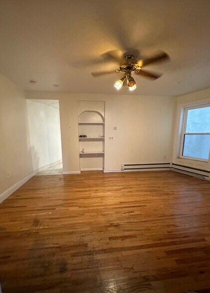 Building Photo - 2128 Newtown Ave