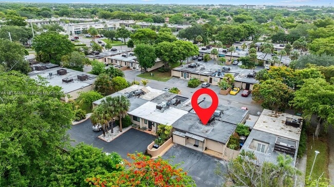 Building Photo - 15007 Coconut Ct
