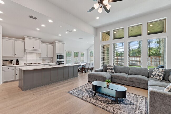 Building Photo - 22435 Sawmill Pass Ln