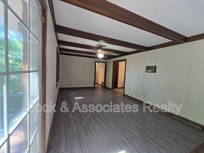 Building Photo - 1194 Ingram Dr