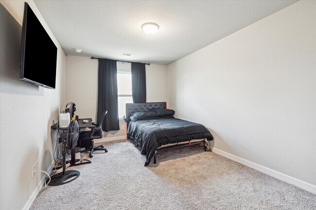 Building Photo - 2951 Golden Dust Dr