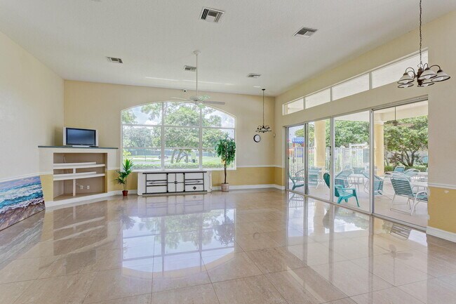 Building Photo - 5008 Elpine Way