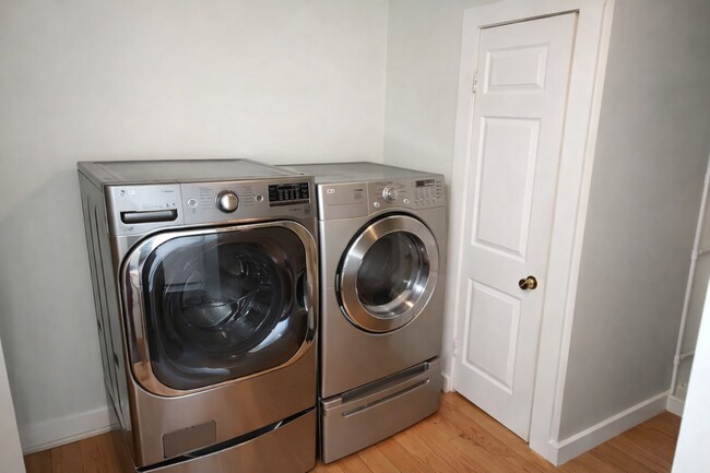 Building Photo - 64 Chase Ave