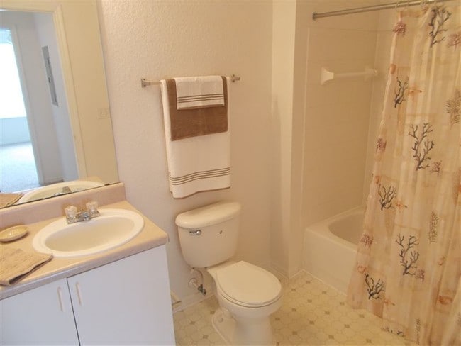 Building Photo - 2285 County Rd 220