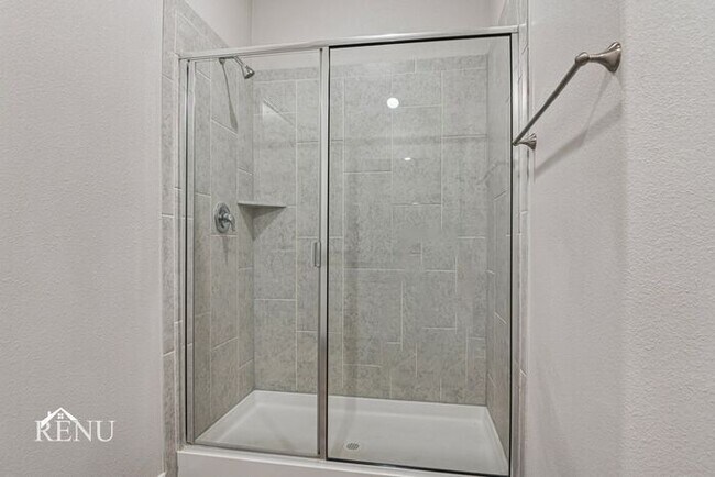 Building Photo - 313 Ridgeland Oak Dr