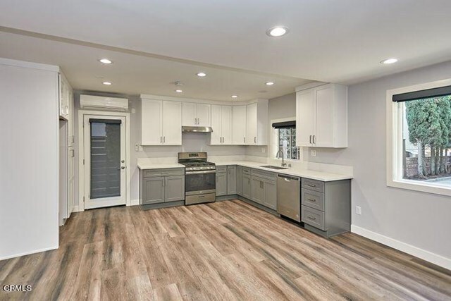 Building Photo - 4528 Rosemont Ave
