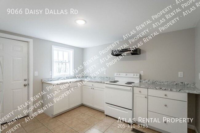 Building Photo - 9066 Daisy Dallas Rd