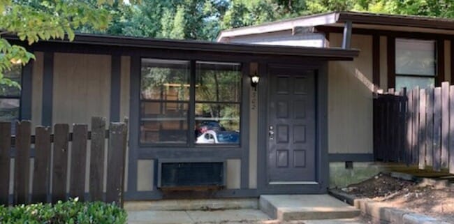 Primary Photo - 3705 Adkisson Dr