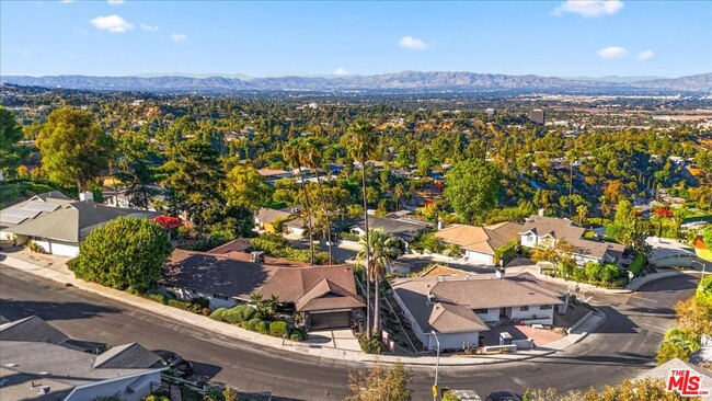 Building Photo - 15451 Longbow Dr