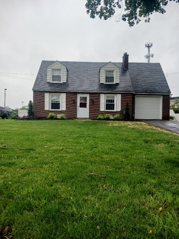 Primary Photo - 852 Eden Rd