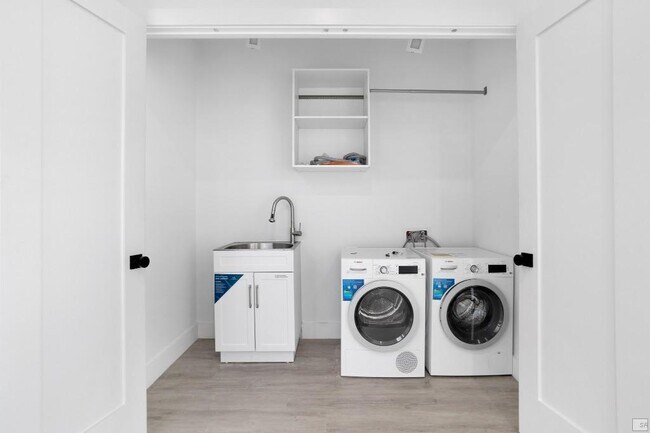 Building Photo - Massive 3 bed 2 bath in the heart of willi...