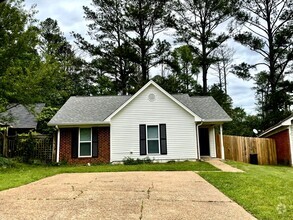 Building Photo - 3 BR/2 BA home for rent in Brandon 047!