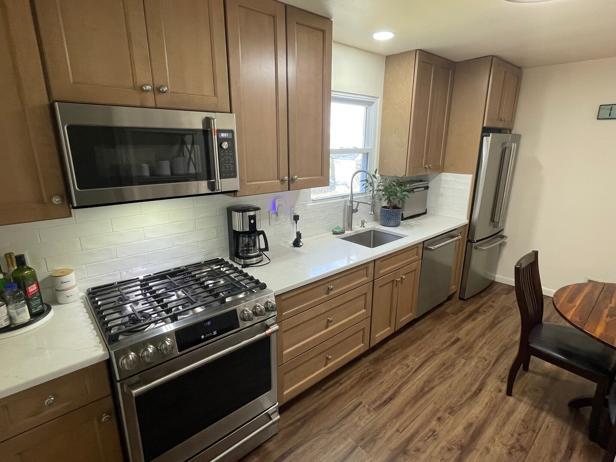 Building Photo - 950 S Plympton St