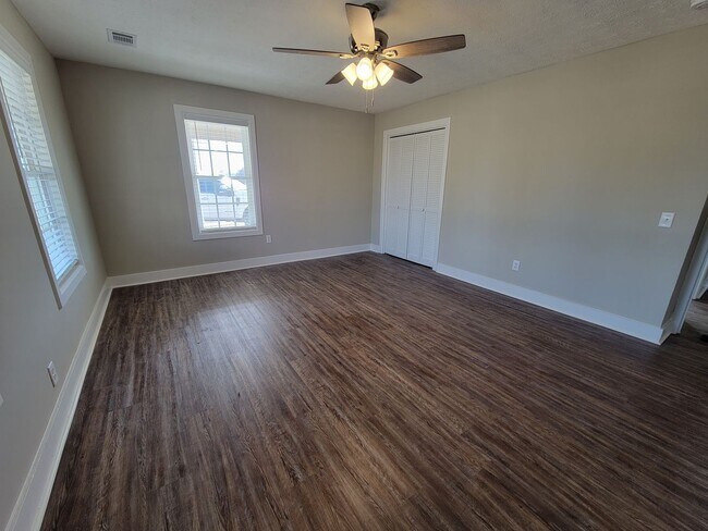 Building Photo - 4137 US-301