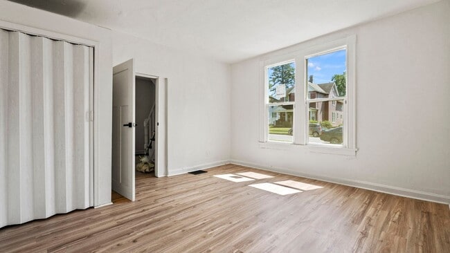 Building Photo - COMING SOON! 3 Bedroom House