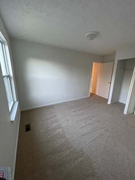 Bedroom #3 - 1001 Ellicott Dr