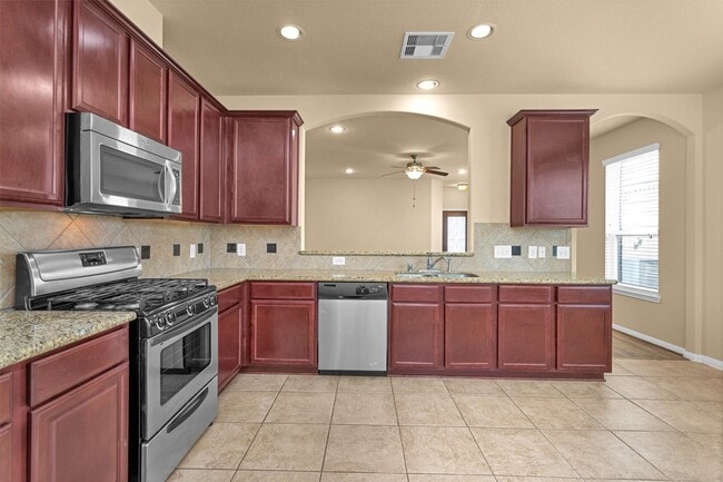 Building Photo - 24734 Colonial Maple Dr