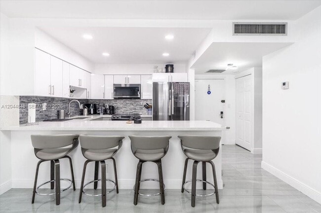 Building Photo - 600 Three Islands Boulevard