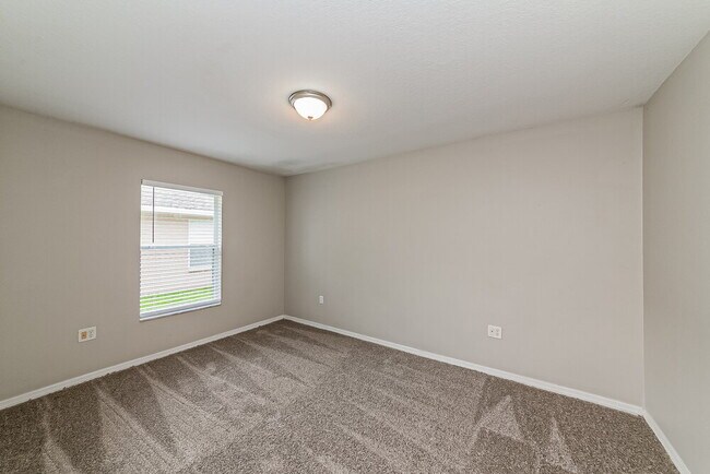 Building Photo - 2815 93rd Ct E