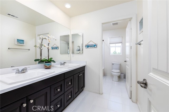 Building Photo - 5719 Skimmer Dr