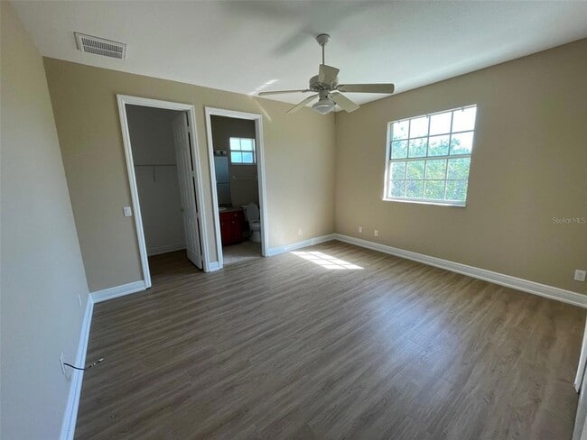 Building Photo - 10365 Pendleton Ave