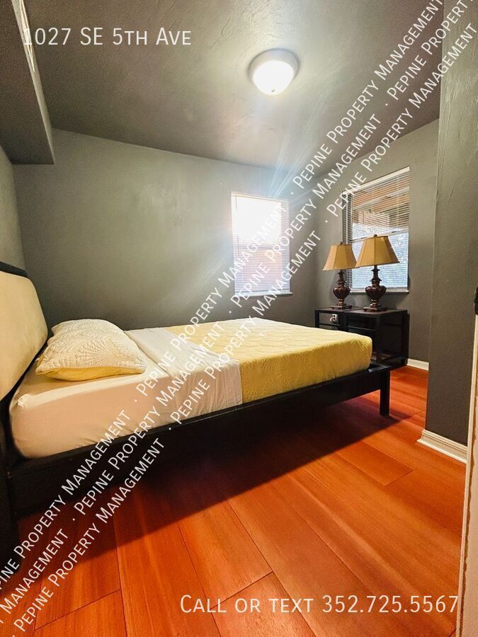 Building Photo - 1027 SE 5th Ave