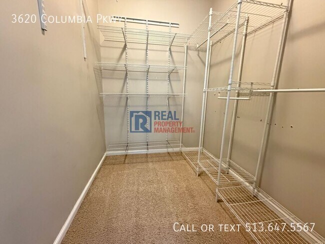 Building Photo - 3620 Columbia Pkwy