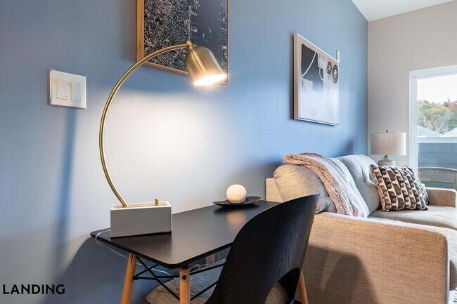 Building Photo - 100 Lexington St