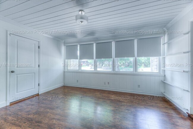 Building Photo - FOR LEASE | Tulsa | Available Now!