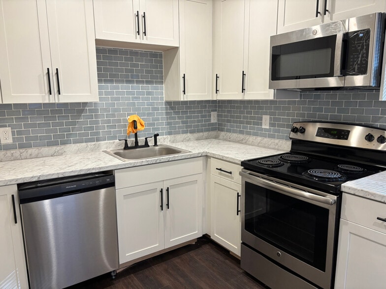 Building Photo - 1650 Terry Mill Rd SE