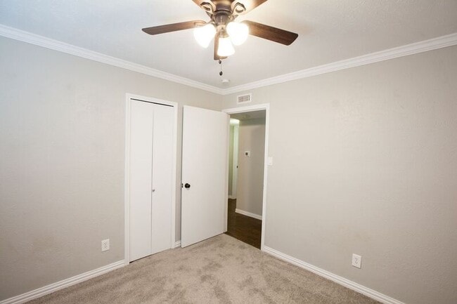 Building Photo - 5713 Baker Dr