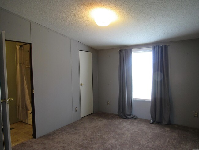 Building Photo - 7614 AR-38