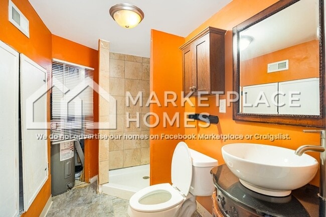 Building Photo - 2922 Hackberry St