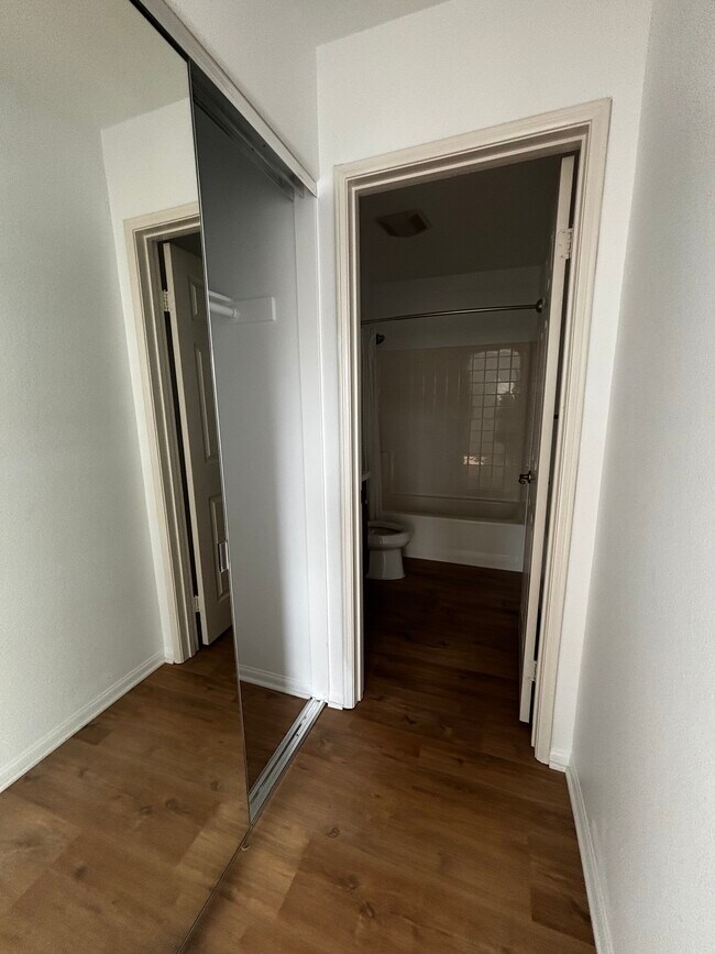 Building Photo - 2727 Bellezza Dr