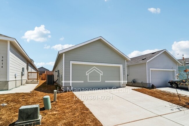 Building Photo - 3618 Amber Glade