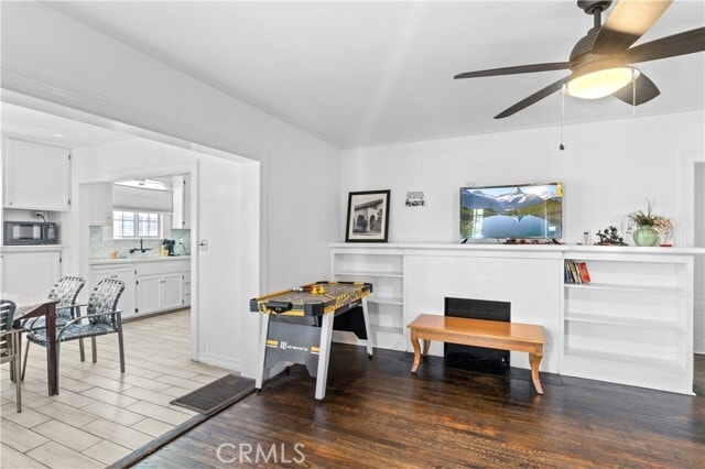 Building Photo - 327 Normandy Pl